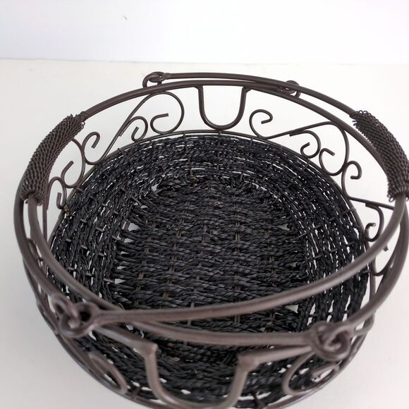 Celebrating Home Wire Carrying Basket for Casserole Bean Pots Double Handle - Picture 6 of 9